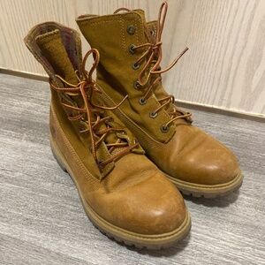 Timberland Size  8 Women’s Brown Combat  Boots